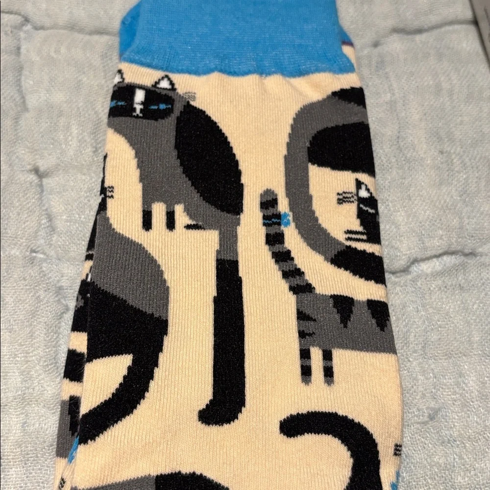 NWT Hallmark Toe of a Kind Cat Person Socks.